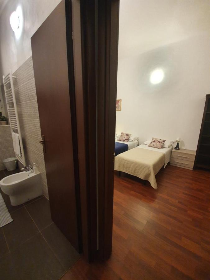 Arena Suite City Centre All Comforts - With Free Parking Garage - Con Parcheggio Incluso - Metro Verde Greenline Moscova Milan Exterior photo